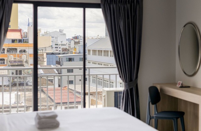 B2 China Town Yaowarat Premier