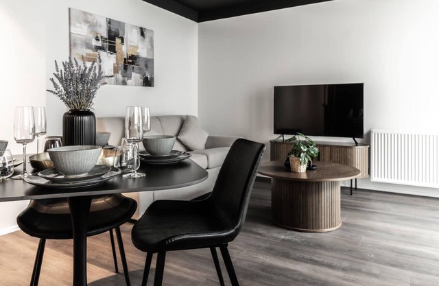 B2 - One Bedroom Apartment with Balcony