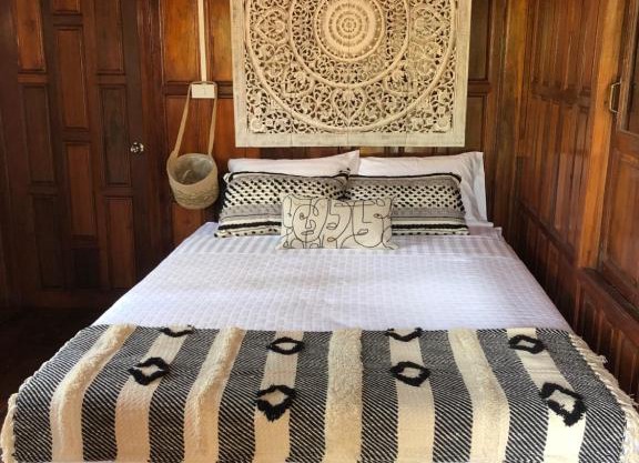 Baan Zen Waterfront Bungalow