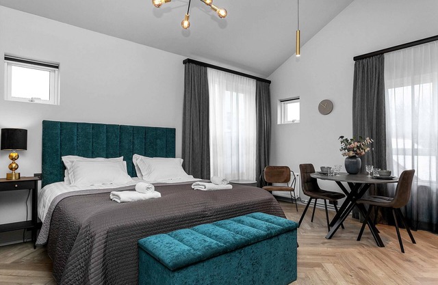 Backyard Stylish Studio for 2 - Excellent Location