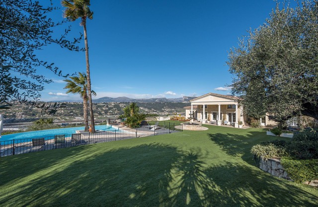 Baie des Anges : Découvrez Notre Villa de Avec vue Imprenable sur la mer à Nice