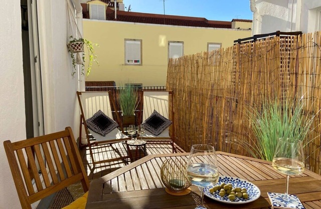 Baixa & Alfama at your Doorstep, Terrace & Air/Con