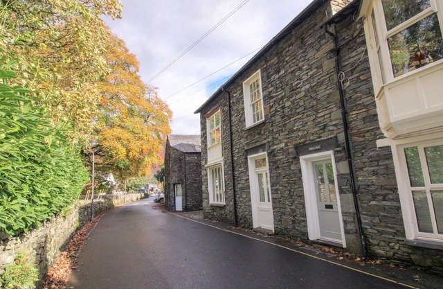 Bakers Rest, ideal for 2 families or a group, centrally located in Grasmere and close to the lake