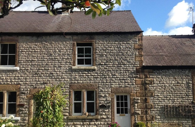 Bakewell One Bedroom Cottage In A Peaceful Location With Parking Space.
