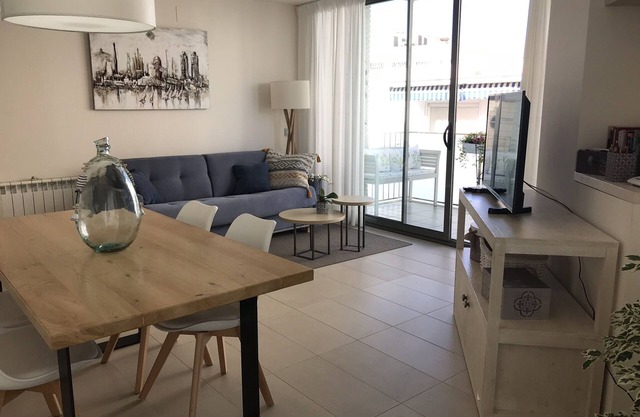 BALMINS APARTMENT, FULLY EQUIPPED 50 MTS FROM THE BEACH OF ST.SEBASTIA