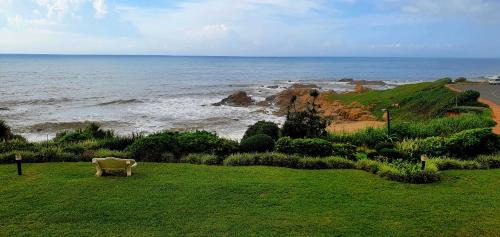 Balooga 13 - Sleeps 6 - Amazing sea views!