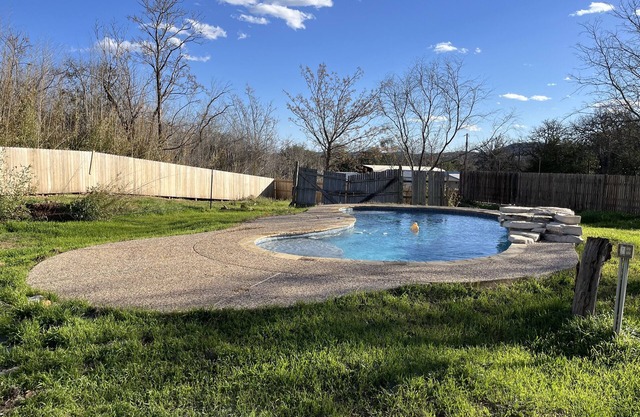 Bandera Texas Rooster Cogburn's Guest-house with pool