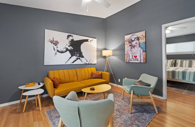 Banksy Bungalow in Zilker close to Downtown