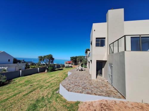Barefoot Bliss Holiday Home