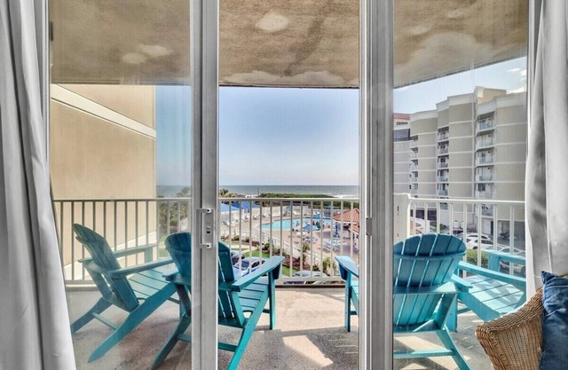 Barefoot Bungalow - Ocean Front Beach Condo