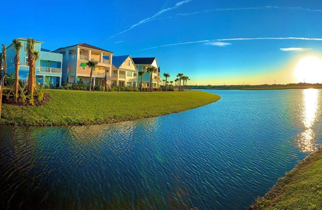 Barefoot Bungalow at Margaritaville | Sleeps 8!