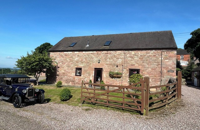 Barn - Sleeps 4 - Garden - Pet friendly