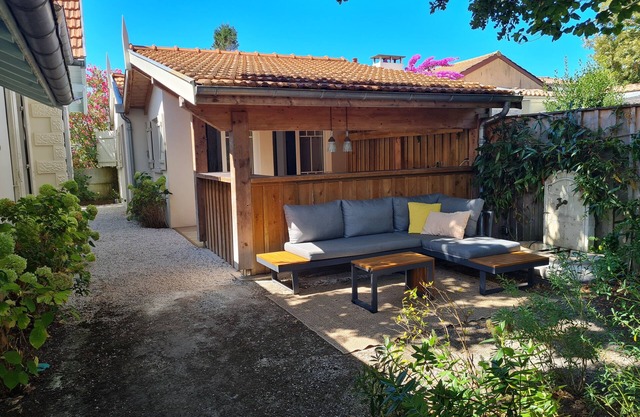 Basin-side house with garden 500m from the beach