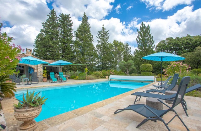 Bastidon Domaine L'hélion with private pool, Wi-Fi, and air conditioning