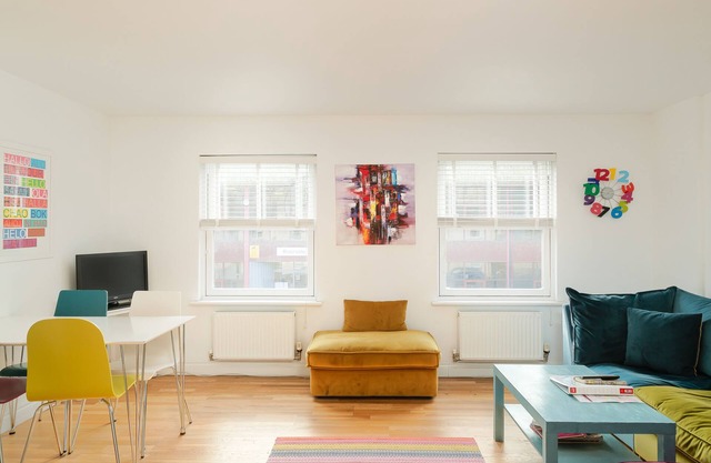 Bath Breaks UK Apartment en-suite