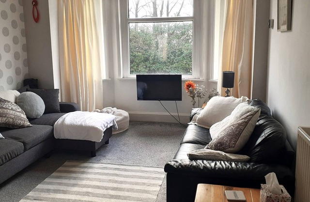 Bay Breeze - Beautiful Relaxing Coastal Apartment