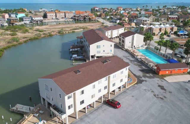 * Bay Sunset Views * Waterfront Pool * Boat Slip