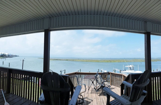 Bay views/Gulf views