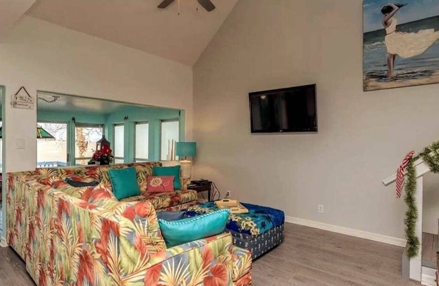 Bayside Paradise 4BR Home w Patio Games Room