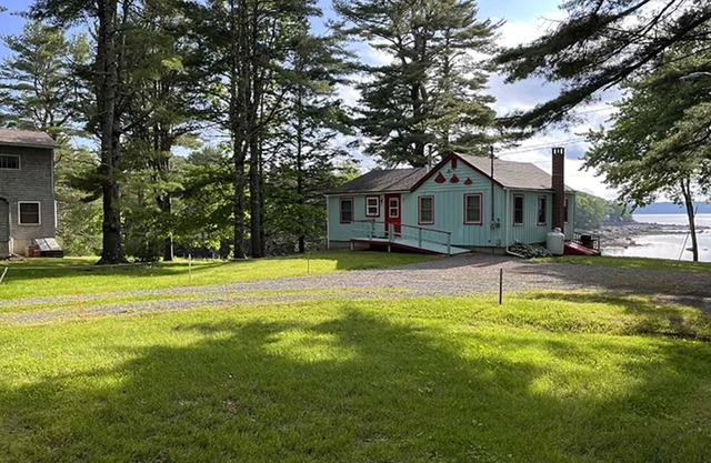 Bayside Road - Cozy cottage overlooking Union River Bay