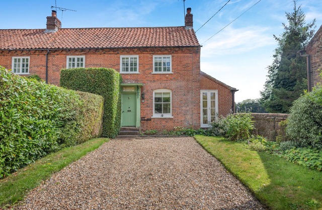 Baytree Cottage - One Bedroom House, Sleeps 2