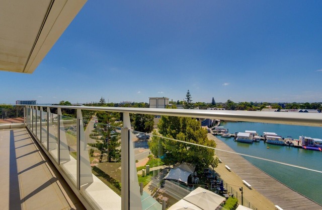 Bayview 504 - 3 Bedroom Apartment