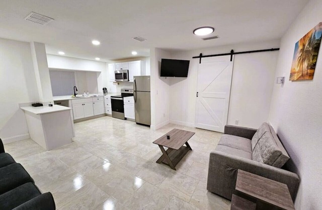 BEACH access villas w/private POOL sleeps 41 ppl