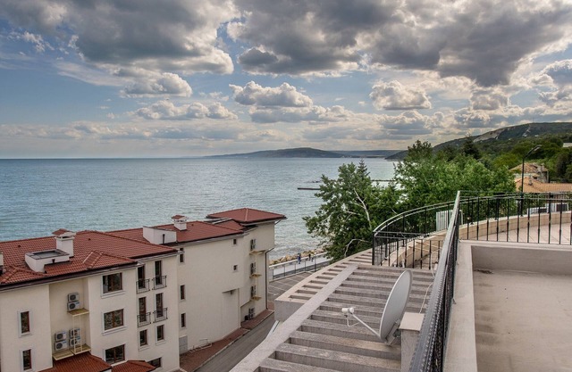 Beach Apartment close to Palace in Balchik, Twin1