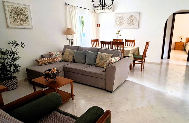 Beach apartment in Albufeira- Falésia by Urban Hypotenuse