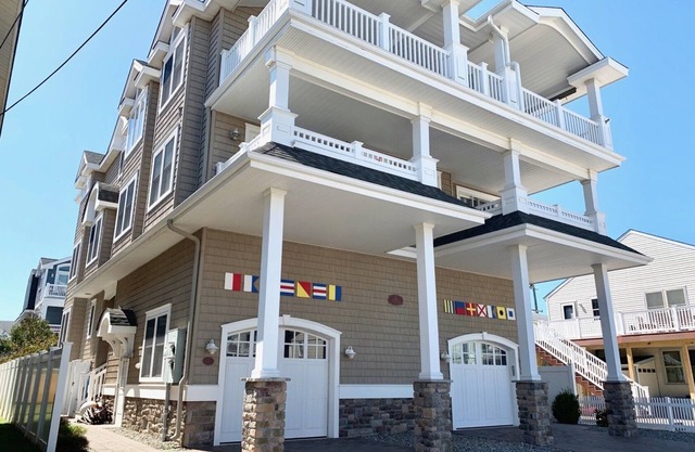 Beach Block 6 Bedroom Condo walking distance to downtown.