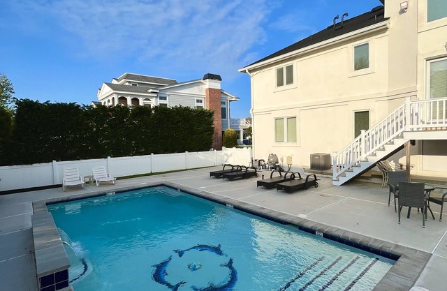 Beach Block Upscale Home with Private Pool - Sleeps 14
