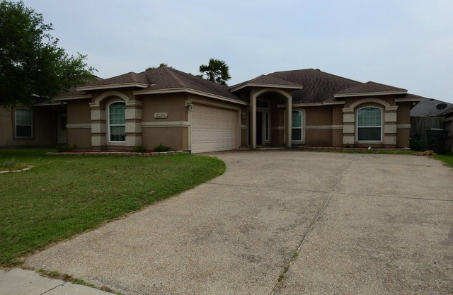 Beach Break 4-bedroom house in fabulous Corpus Christi with Remote office