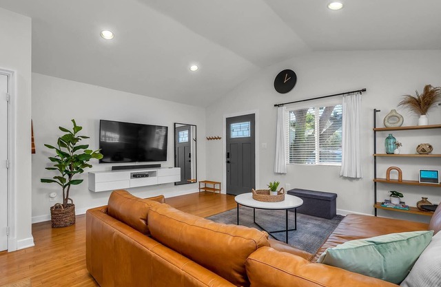 Beach Bungalow in Coastal San Pedro