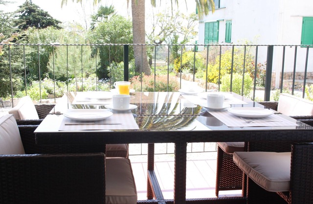 BEACH, BUSINESS, QUIET TIME & FAMILY