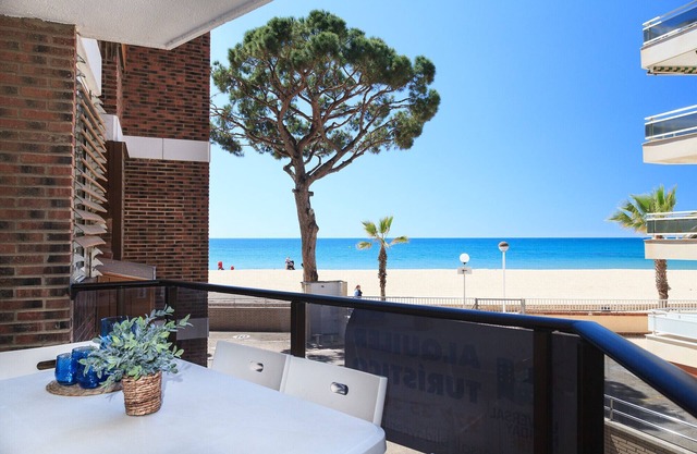 Beach front family apartment in Cambrils - UHC MEXICO 149