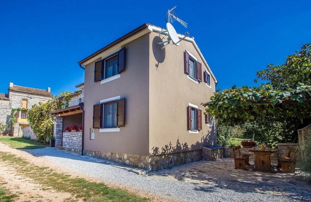 Beach front home in Tar-Vabriga