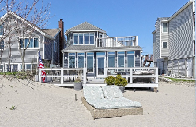 Beach front home with deck, balcony and private beach!