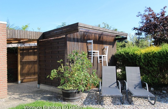 Beach house variety Puttgarden - complete (consisting of 3 apartments)