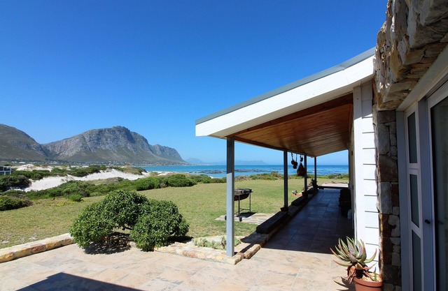 Beach House in Betty's Bay