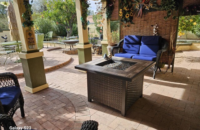 BEACH HOUSE IN THE DESERT