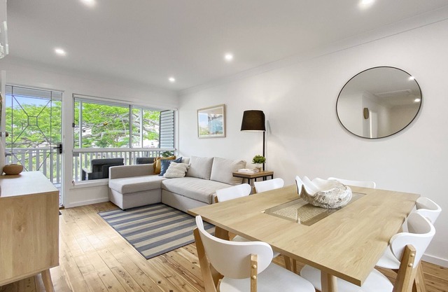 Beach House Shoal Bay Villa 2