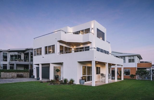 BEACH HOUSE Whangamatā (MAX) BeachHouse incl Apartment - Waterviews
