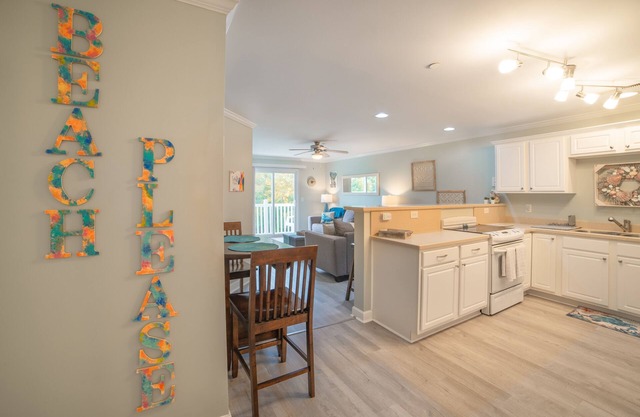 BEACH PLEASE │ 2BR/2BA w/2 K in the heart of OKI!