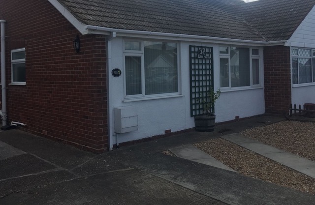 BEACH ROSE VILLA - NEWLY REFURBISHED - 2 Bed Holiday Home