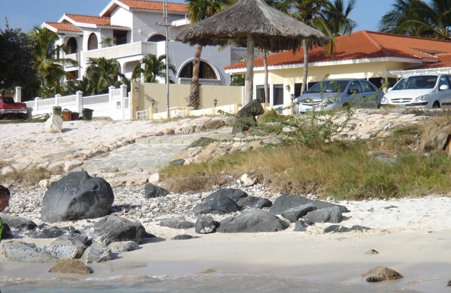 BEACH WHITE VILLA Best snorkel on island!