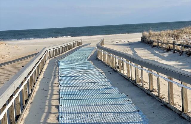 BeachBlockSeaEscape🌅See Beach Block Paradise VRBO# 2963230 for Reviews~Same Host