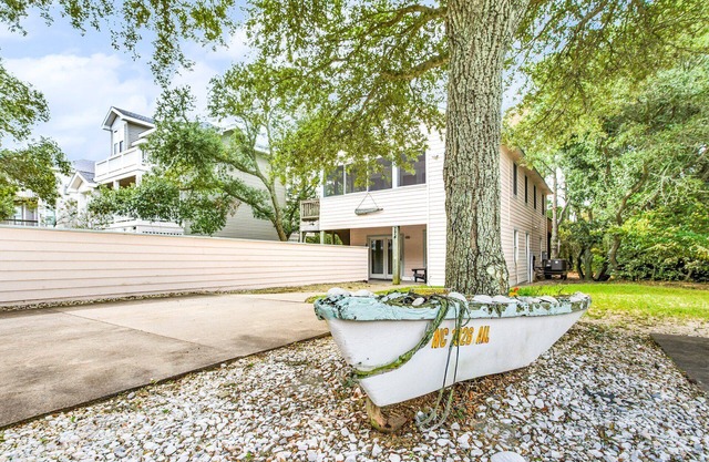 Beached & Lovin' It | Pool, Game Room & Screened Porch