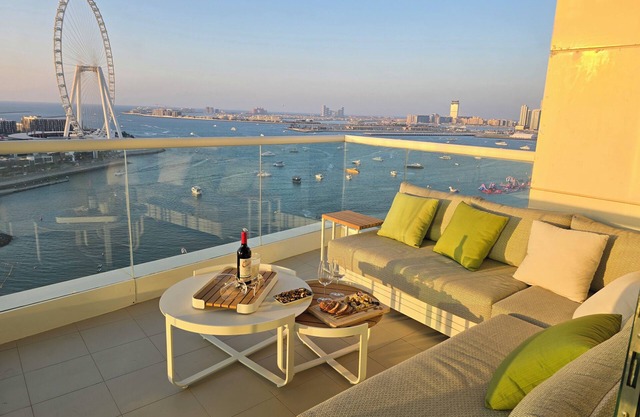 Beachfront, 250° view, private beach, high floor