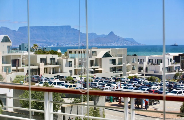 Beachfront Apartment Big Bay