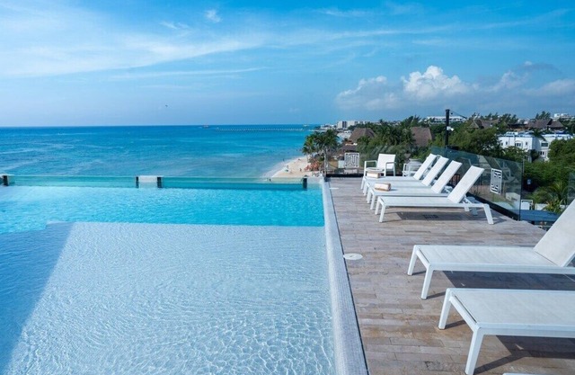 Beachfront Condo | Oceanview Roof Pool | Bar | Gym